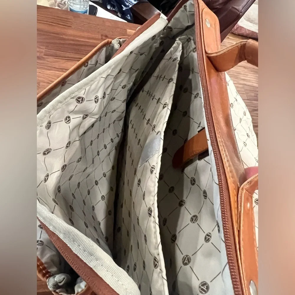 Andrew Phillips Vaqueta Napa laptop bag in used condition